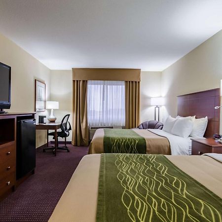 Comfort Inn Колби Екстериор снимка