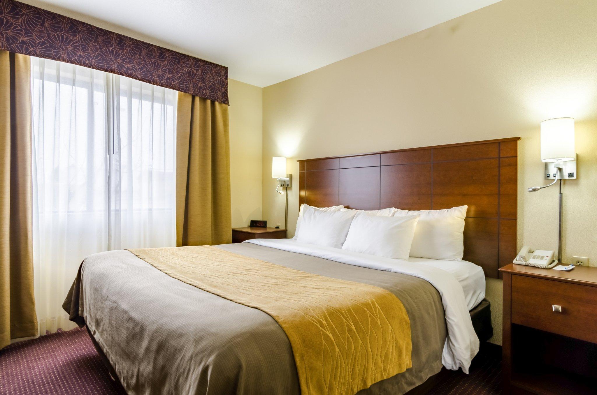 Comfort Inn Колби Екстериор снимка