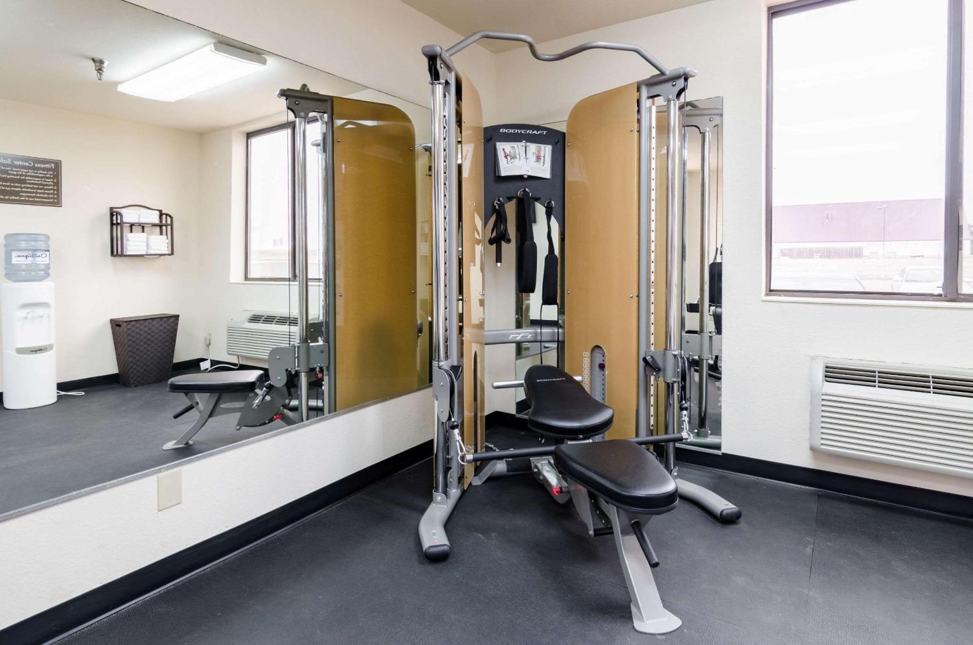 Comfort Inn Колби Екстериор снимка
