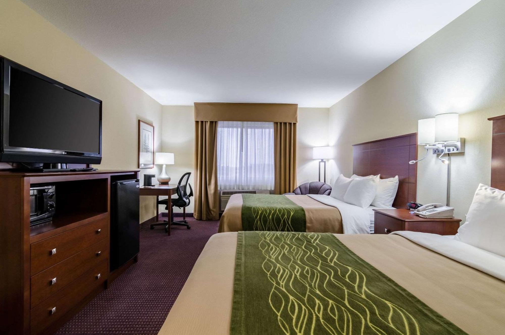 Comfort Inn Колби Екстериор снимка