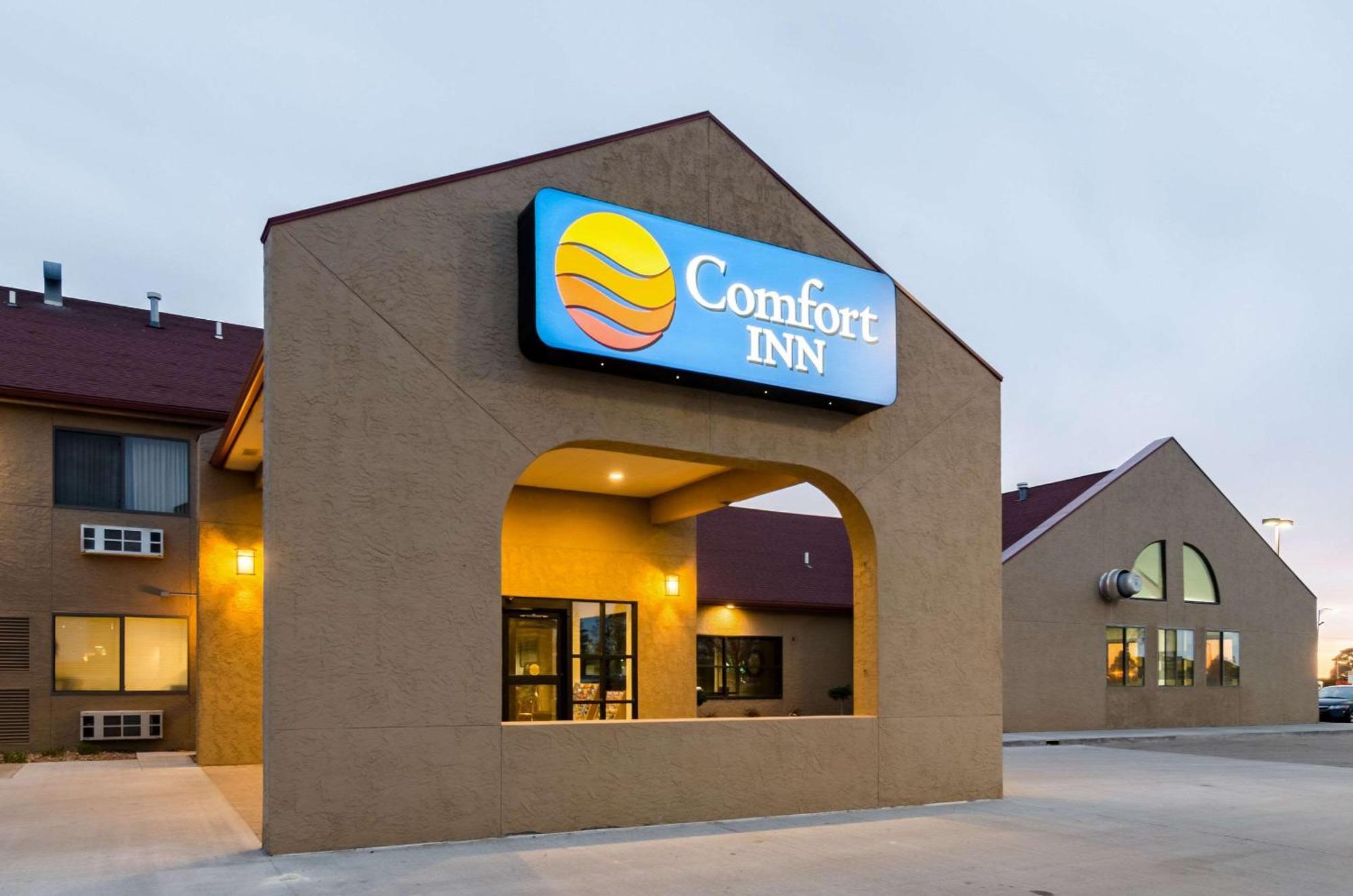 Comfort Inn Колби Екстериор снимка